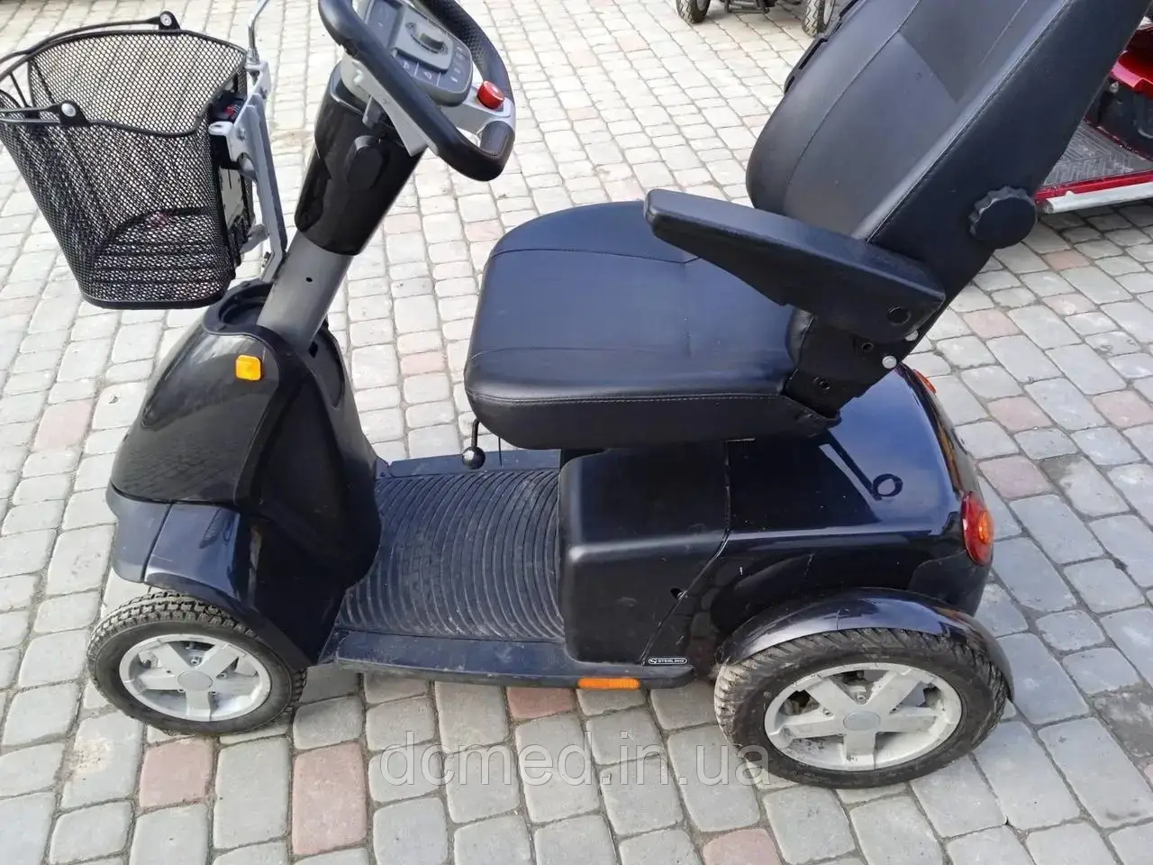 4489835881_elektroskuter-booster-trophy