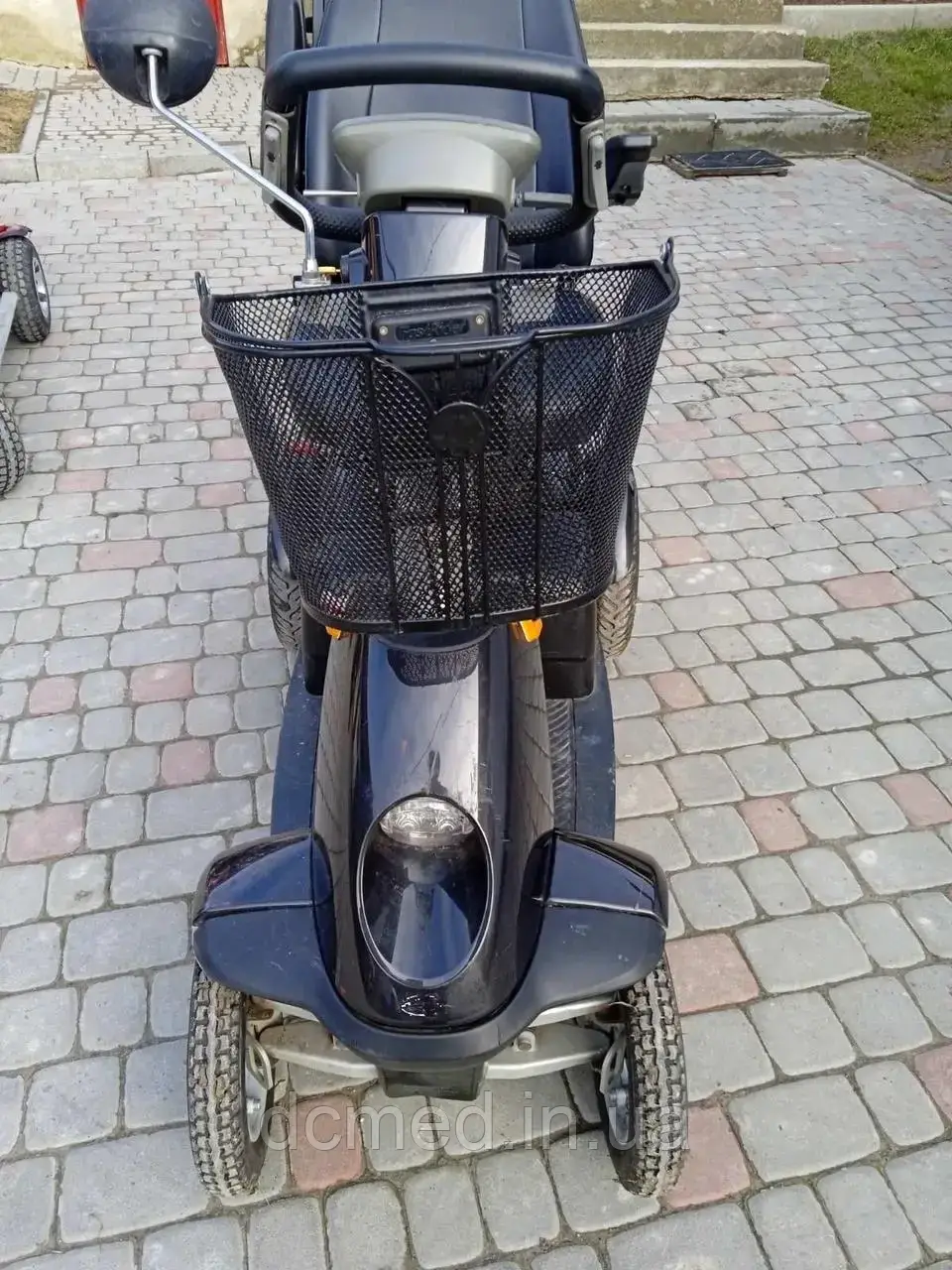 4489836019_elektroskuter-booster-trophy